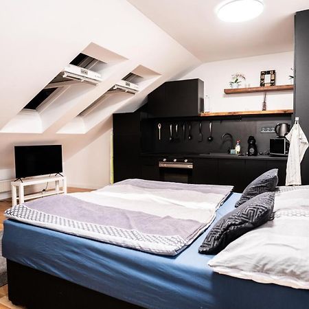 Exclusive Apartman Prague Jecna Apartment Luaran gambar