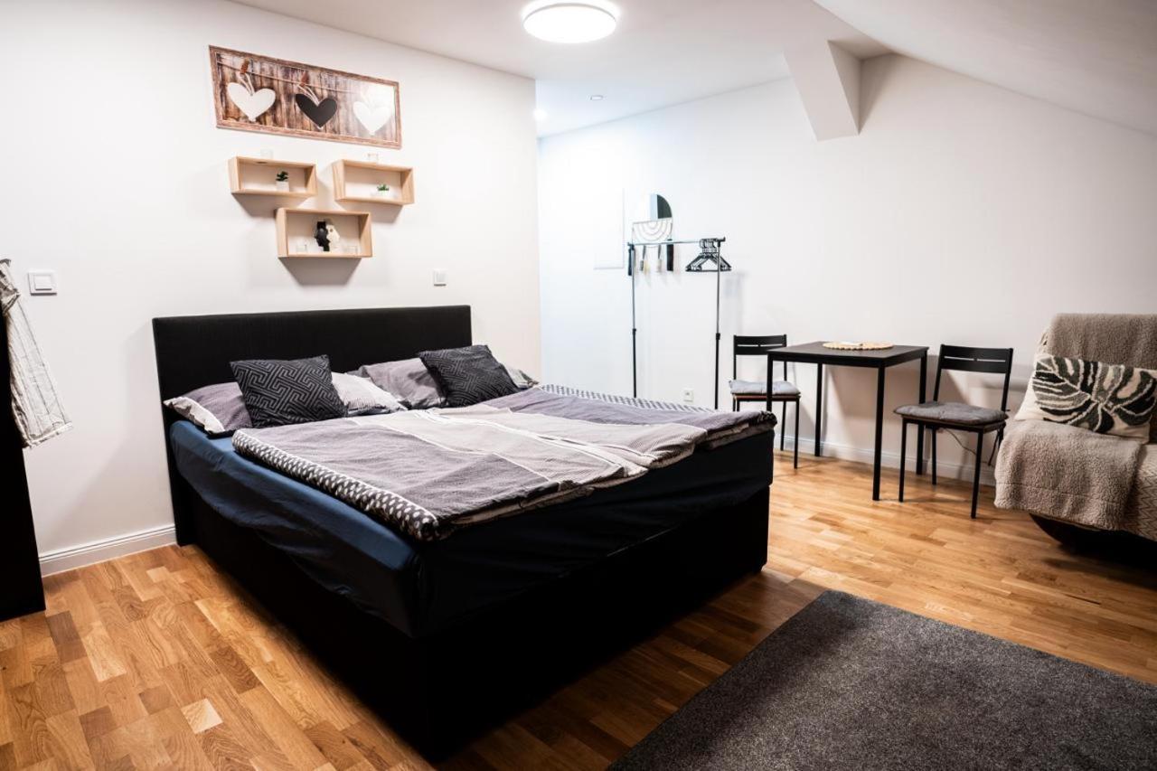 Exclusive Apartman Prague Jecna Apartment Luaran gambar
